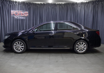 Подержанный автомобиль Toyota Camry Sedan 2013 года (8 фото)