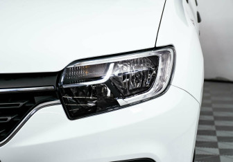 Подержанный автомобиль Renault Logan Sedan 2021 года (7 фото)