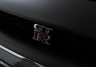 Подержанный автомобиль Nissan GT-R 2011 года (20 фото)