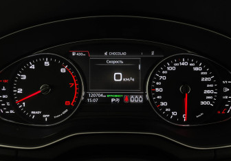 Подержанный автомобиль Audi Q5 2018 года (11 фото)