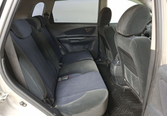 Подержанный автомобиль Hyundai Tucson 2008 года (11 фото)