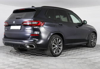 Подержанный автомобиль BMW X5 2020 года (2 фото)