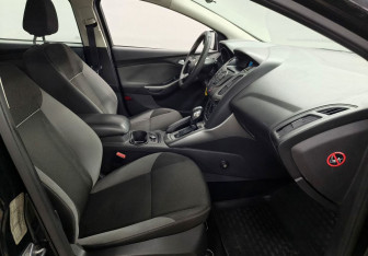 Подержанный автомобиль Ford Focus Wagon 2013 года (9 фото)