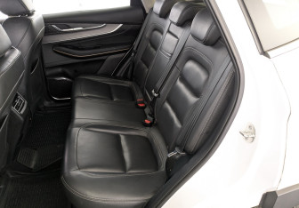 Подержанный автомобиль Exeed LX 2022 года (12 фото)