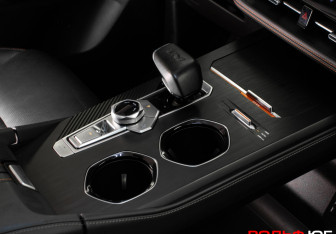 Подержанный автомобиль Changan UNI-K 2024 года (26 фото)