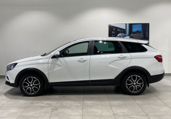 Подержанный автомобиль LADA (ВАЗ) Vesta Wagon 2019 года (8 фото)