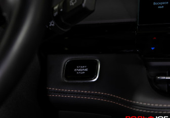 Подержанный автомобиль Changan UNI-K 2023 года (22 фото)