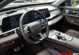Подержанный автомобиль Chery Tiggo 8 Pro Max 2023 года (10 фото)
