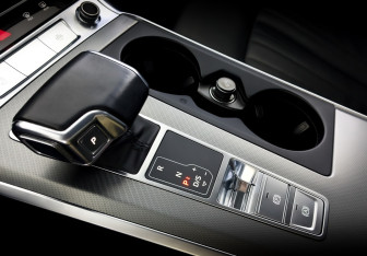 Подержанный автомобиль Audi A6 Sedan 2021 года (30 фото)