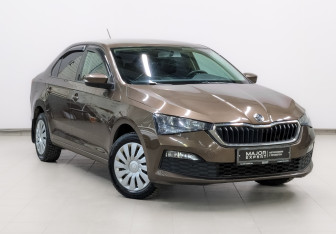 Подержанный автомобиль Skoda Rapid Liftback 2021 года (3 фото)