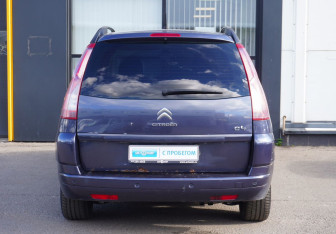 Подержанный автомобиль Citroen C4 Picasso 2011 года (6 фото)