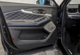 Подержанный автомобиль Exeed TXL 2022 года (19 фото)