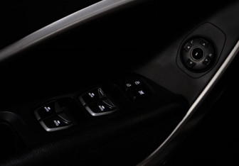 Подержанный автомобиль Hyundai Santa Fe 2012 года (14 фото)