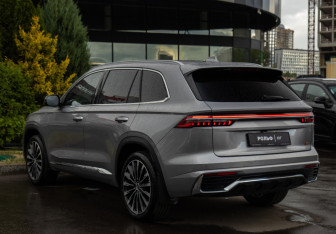 Подержанный автомобиль Geely Monjaro 2025 года (5 фото)