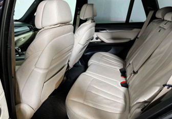 Подержанный автомобиль BMW X5 2016 года (34 фото)