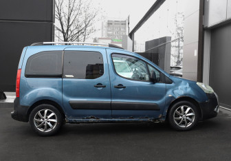 Подержанный автомобиль Citroen Berlingo 2010 года (4 фото)