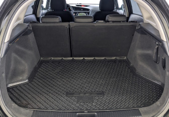 Подержанный автомобиль Kia Ceed Wagon 2017 года (10 фото)