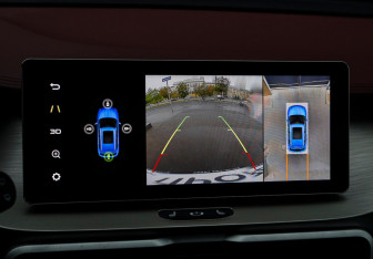 Подержанный автомобиль Belgee X50 2023 года (12 фото)