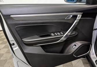 Подержанный автомобиль Geely Atlas Pro 2023 года (18 фото)