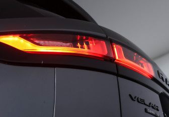 Подержанный автомобиль Land Rover Range Rover Velar 2019 года (26 фото)