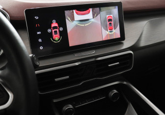 Подержанный автомобиль Geely Coolray 2022 года (14 фото)