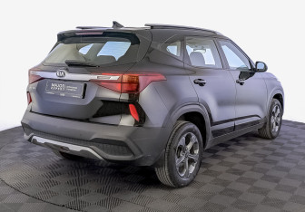 Подержанный автомобиль Kia Seltos 2020 года (5 фото)
