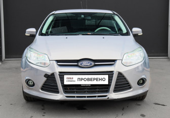 Подержанный автомобиль Ford Focus Sedan 2011 года (2 фото)