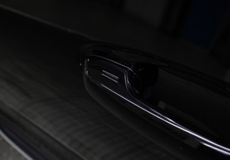 Подержанный автомобиль Toyota Land Cruiser Prado 2015 года (20 фото)