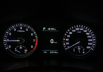 Подержанный автомобиль Hyundai Sonata 2018 года (11 фото)