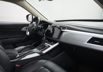 Подержанный автомобиль Geely Atlas 2018 года (12 фото)