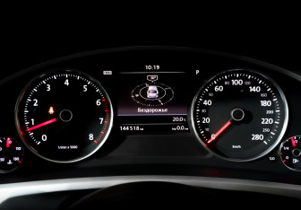 Подержанный автомобиль Volkswagen Touareg 2017 года (13 фото)