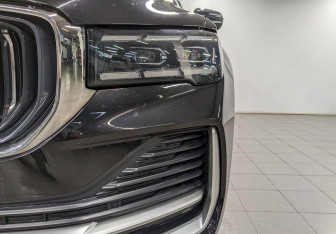 Подержанный автомобиль Geely Monjaro 2024 года (17 фото)