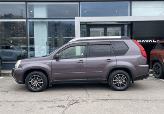 Подержанный автомобиль Nissan X-Trail 2008 года (8 фото)