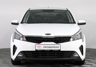 Подержанный автомобиль Kia Rio Sedan 2021 года (2 фото)