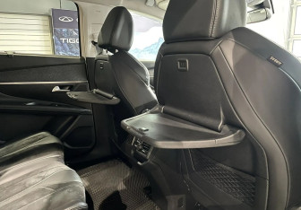 Подержанный автомобиль Peugeot 5008 Suv 2018 года (17 фото)