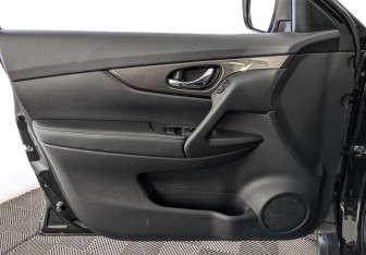 Подержанный автомобиль Nissan X-Trail 2018 года (19 фото)