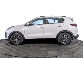 Подержанный автомобиль Kia Sportage 2021 года (8 фото)