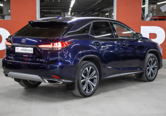 Подержанный автомобиль Lexus RX 2020 года (5 фото)