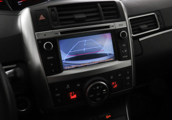 Подержанный автомобиль Toyota Verso 2014 года (14 фото)