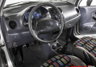 Подержанный автомобиль Daewoo Matiz 2012 года (17 фото)