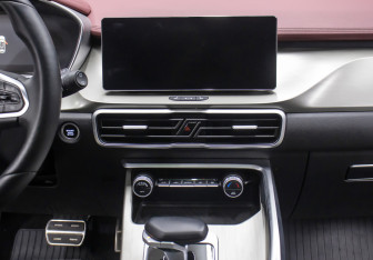 Подержанный автомобиль Belgee X50 2024 года (15 фото)