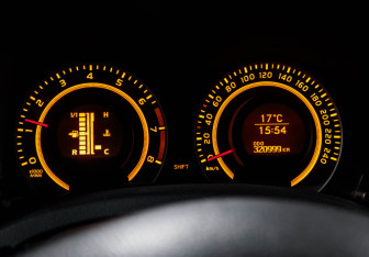 Подержанный автомобиль Toyota Auris Hatchback 2008 года (11 фото)