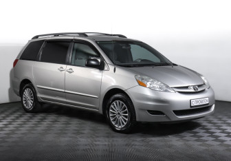 Подержанный автомобиль Toyota Sienna 2006 года (3 фото)