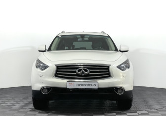Подержанный автомобиль Infiniti FX 2013 года (2 фото)
