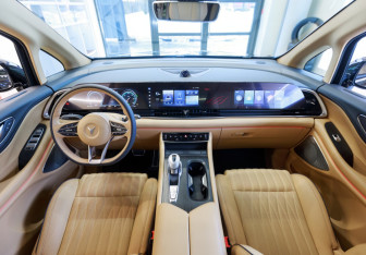 Новый Voyah Dream 2024 (8 фото)