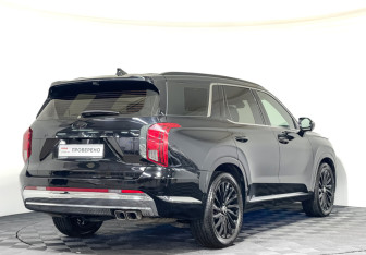 Подержанный автомобиль Hyundai Palisade 2023 года (5 фото)