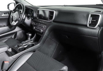 Подержанный автомобиль Kia Sportage 2019 года (9 фото)
