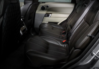 Подержанный автомобиль Land Rover Range Rover Sport 2016 года (10 фото)