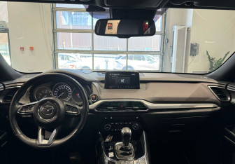 Подержанный автомобиль Mazda CX-9 2018 года (14 фото)