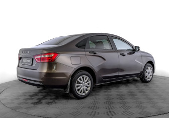 Подержанный автомобиль LADA (ВАЗ) Vesta Sedan 2019 года (5 фото)